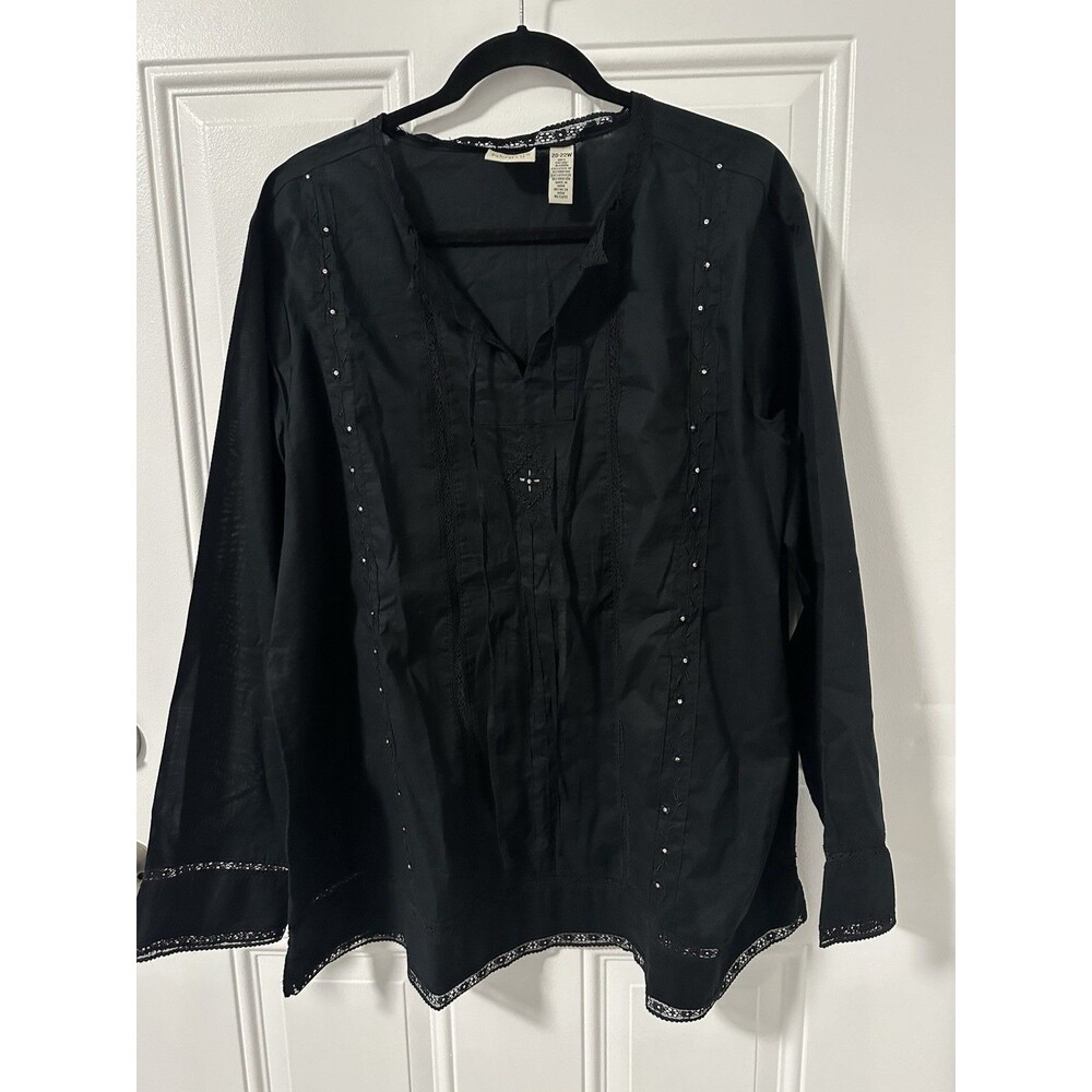 Woman's plus size 20-22W Black Tunic Top by Classic Elements